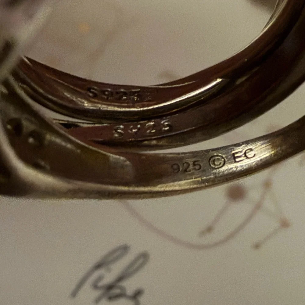 Scrap rings lot over 47 grams some wearable some marked 925 sterling silver - Picture 6 of 6